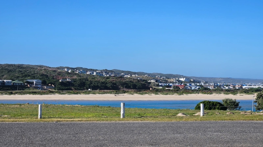 3 Bedroom Property for Sale in Stilbaai Wes Western Cape